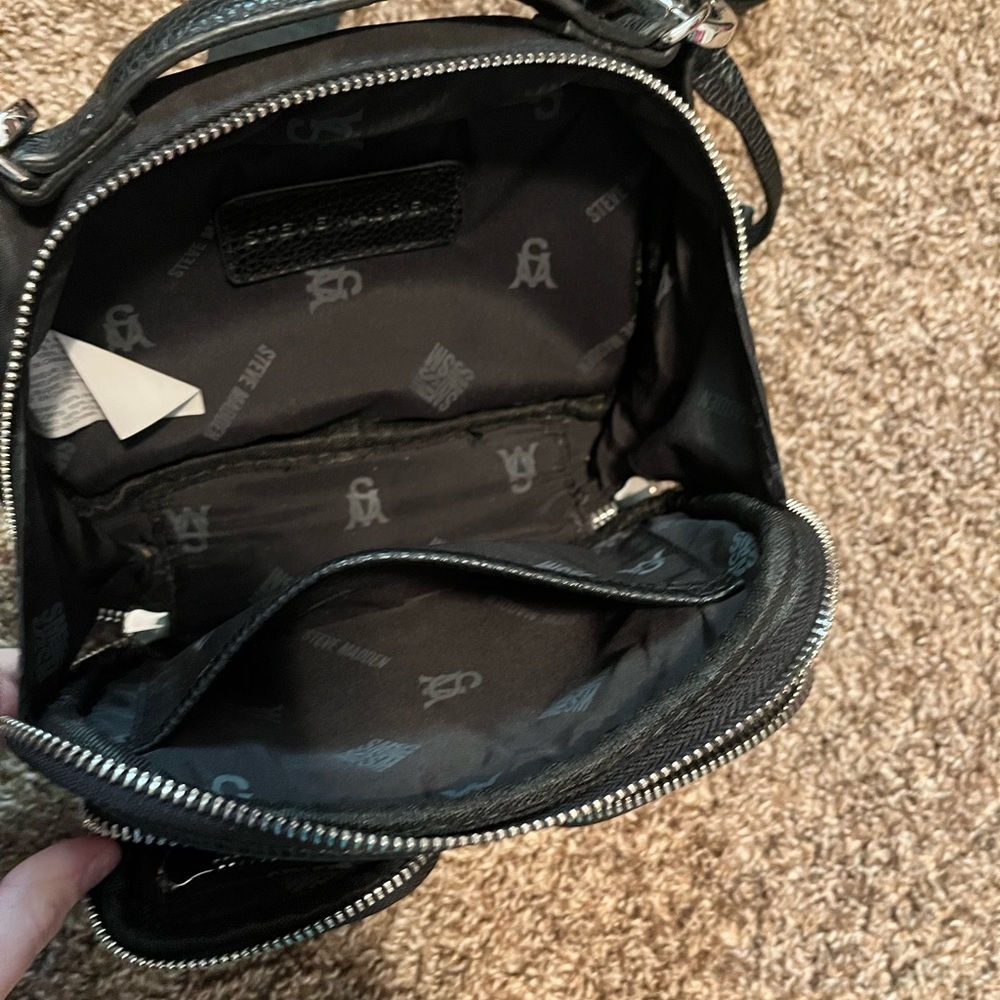 Steve Madden Black Crossbody Camera Bag with Removable Wide Strap - Picture 12 of 16